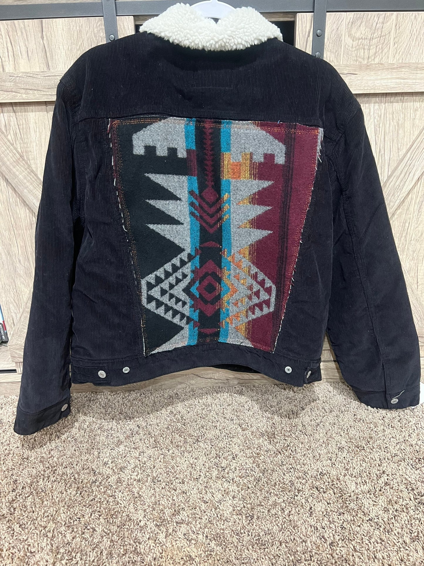 Black Levi corduroy Sherpa lined jacket (XL)