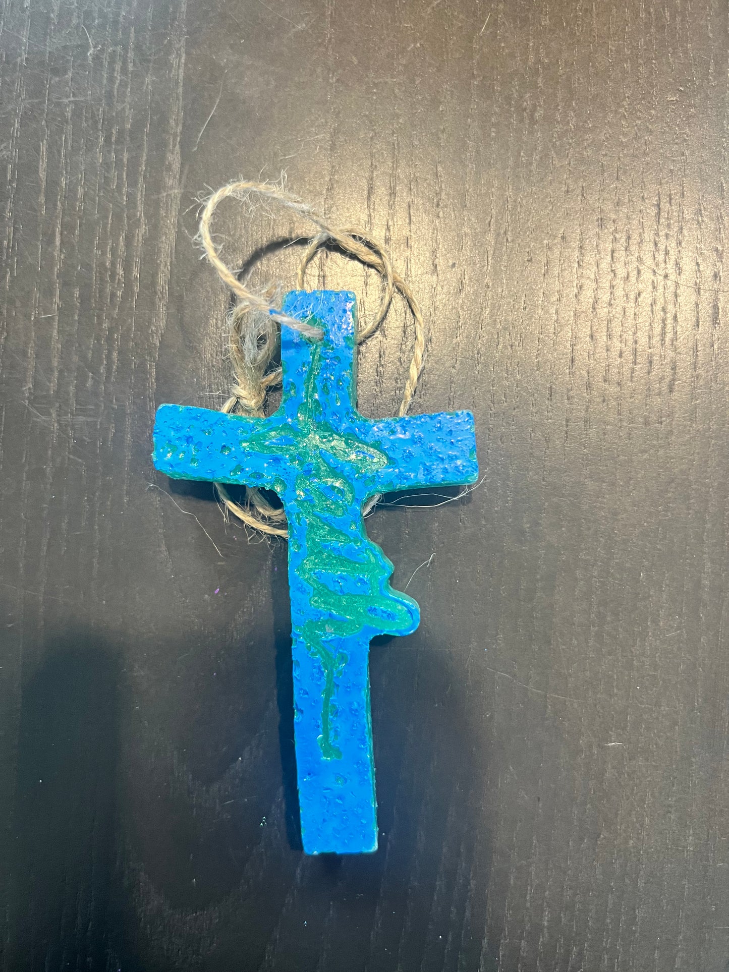 Sandalwood Faith cross freshie