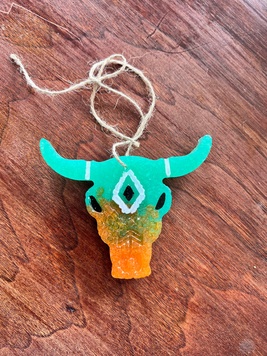 Green and orange steer skull freshie